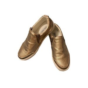 Womens Steve Madden Slip Ons Size 7.5 feels like 7